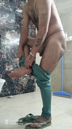 Indian police officer get shower