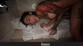 Filthy Kings featuring Musa Phoenix and Ravyn Alexa's eating pussy scene