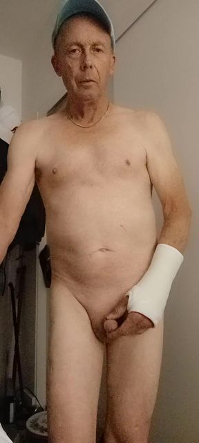 Allen B Good Jack's Off His Tiny Dick And Wants To Be Exposed