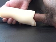 今年もバレンタインデーで貰ったフェラオナホが気持ちよすぎて早漏連続射精してしまう変態君。そして固形物の様な硬い精子が出ました。