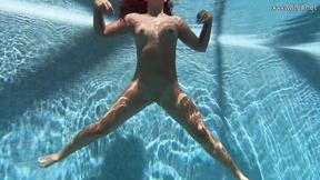 ”Thick girl Puzan Bruhova swimming pleasure”