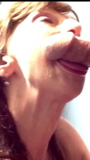 Sexy MILF Marie Close-up Sucking