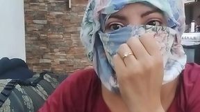 Creamy Arab babe with massive tits cums hard in solo play as hubby watches