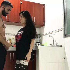 My horny stepsister heats my cock until she eats it all and gets all my milk out - Porno en Espa&ntilde;ol