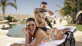 Poolside Pawg's Wild Ride — Big Booty Bouncing and Twerking in the Sun.