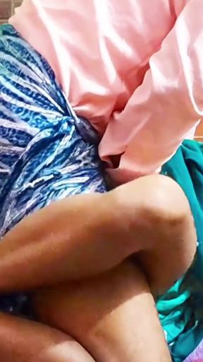 Spectacular moment from &quot;Aunty in hot&quot;