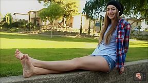 Skater Girl - Cute Gets Rid Of Her Converse And Pretty Feet In Public