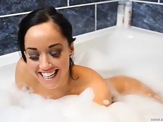 Kiki Devine Bath Time Joi