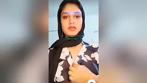 Big Pussy In Misme Latest Live Cam Shows Her Pussy And Big Boobs