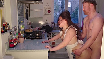 Kitchen creampie for chinese babe