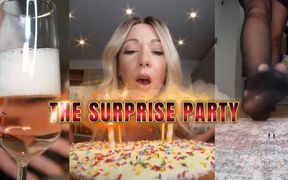 Giantess&#039; Surprise Party