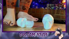 SKULL FOOT MASSAGE - DUAL DESTRUCTION - BBW Crushing heads, by Miss Brandi Sparxxx