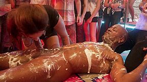 Party Hardcore Gone Crazy 13 Video