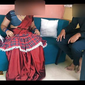 Varun ne suman bhabhi ko parsal dene ke bahane jadardasti pela