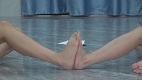 Part 1 of the beautiful four Ci Ci, Yi Yi, Ying Ying and Yu Yu having fun together with their feet