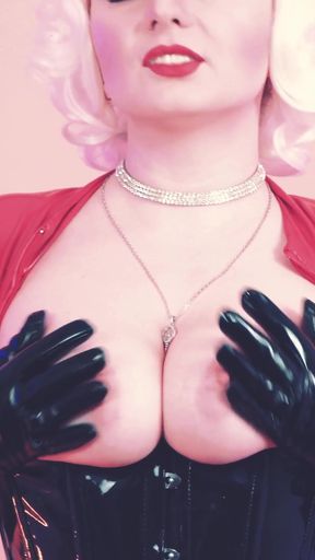 Hottest Latex MILF Loves Foot Fetish and Kinky Play!