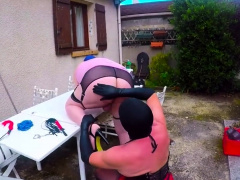 Punitions et plaisirs pour une soumise