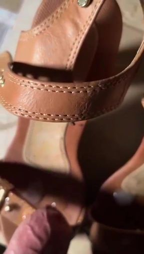 Injected into the neighbor&#039;s shoes