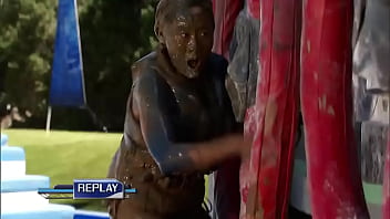 Hotties vs. Nerds - Wipeout Summer Premiere