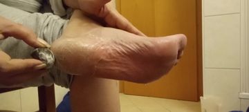 Slippery soles close-up - totally sexy &amp; pure!