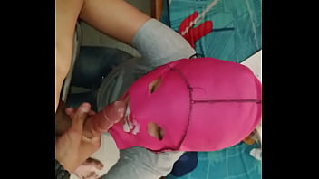 MI VECINA ENMASCARADA ME SCA TODA LA LECHITA CALIENTE Y SE LA ECHA EN LA CARA