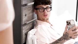 Step-Siblings' First Time Together - Step Sister Fucked By Big Brother