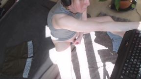 Creamy White Boy Shoots Into a Sunbeam