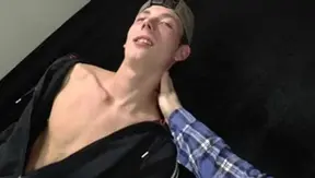 Sneaky Handjob - Messy Finale
