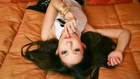 Yui Komine - Curvy babe gets a facial