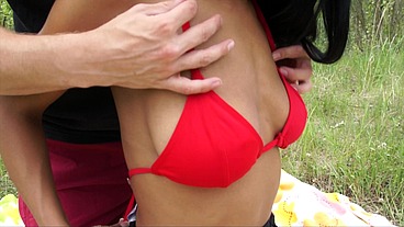 Outdoor affair with sexy chick Isabella Chrystin