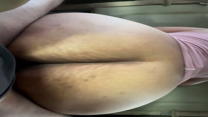 Thick Slut Riding In Car