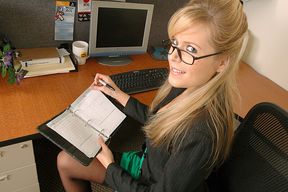 Intern Darcy Tyler fucking in the office with her seduction