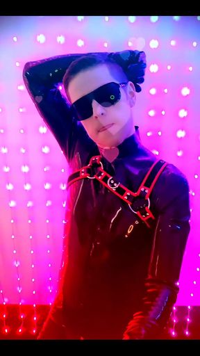 Vide Clip Outtake for My New Reellatexrubberblackstyle