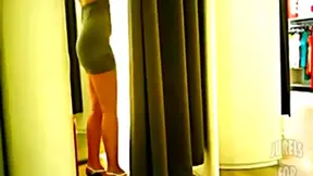 Sultry Slut Shows Off Her Hot Ass While Shopping Seductively