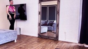 She uses her lips like a pro, deep, hard, sexy