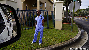 Lexxi Deep gets back into the business