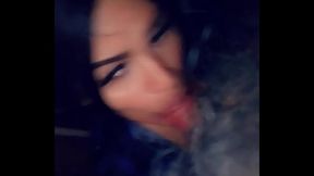 perla curiosa mamando otravez