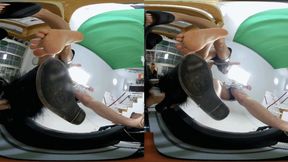 3DVR180 ERER LELE XINGGAN POV crushes the dwarfs