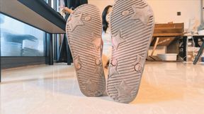 4K dirty flip-flops with smelly feet teasing