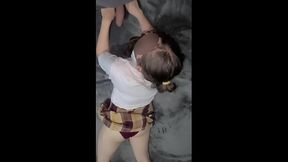 NENA Colegiala Estudiante de Monterrey llega del colegio y es castigada por su padrastro por ver porno en su smartphone, casero real, no fake