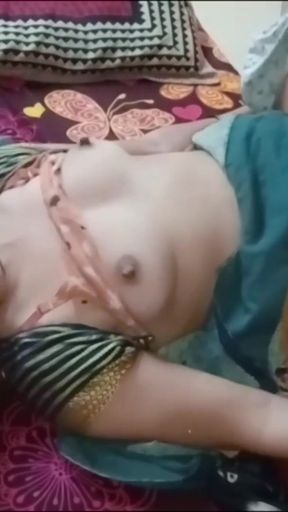 The newlywed bride was fucked in missionary position by her husband and he released all his semen into her tight pussy.   Clip 1