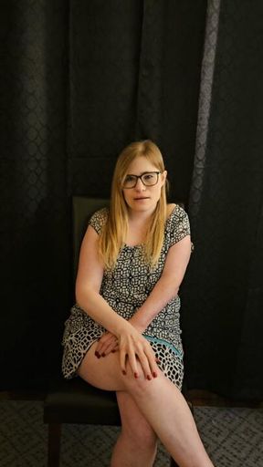 Christy tranced by kinky therapist
