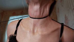A seductive game with the throat