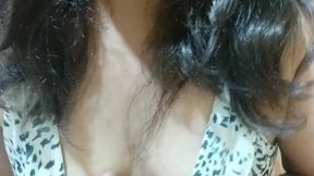 Culona colegiala confiesa amor hacia su profesor y disfruta de sex acts in