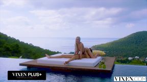 Vixen She Chose to Be Naughty on Vacation