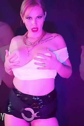 Mesmerizing mind fuck! You need to edge, you need to jerk, you need to send!