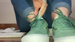 ASMR SOCKS AND SNEAKERS REMOVAL