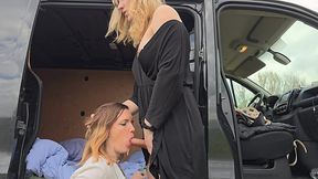 je rejoins ma cherie tgirl lysia pour une baise dans mon van