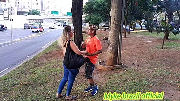 Encontrei uma mulher carioca no centro de São Paulo convidei ela para fazer uma gravação ela aceitou. Levei ela na minha casa e rolou sexo bem gostoso com sexo anal