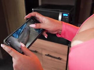 A breasty golden-haired realizes just how large her sister's spouse's weenie is, so that babe resolves to give it a try